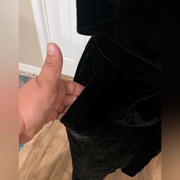 Banana Republic Crushed Velvet Spaghetti Strap Tie Waist Holiday Party Romper - Picture 8 of 9